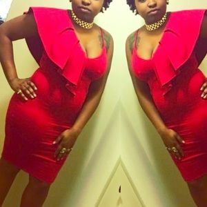 Red tight dress with side ruffle